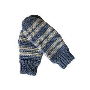 NWOT Handmade Blue Cream Chunky Knit Mittens Winter Cozy Warm Accessories